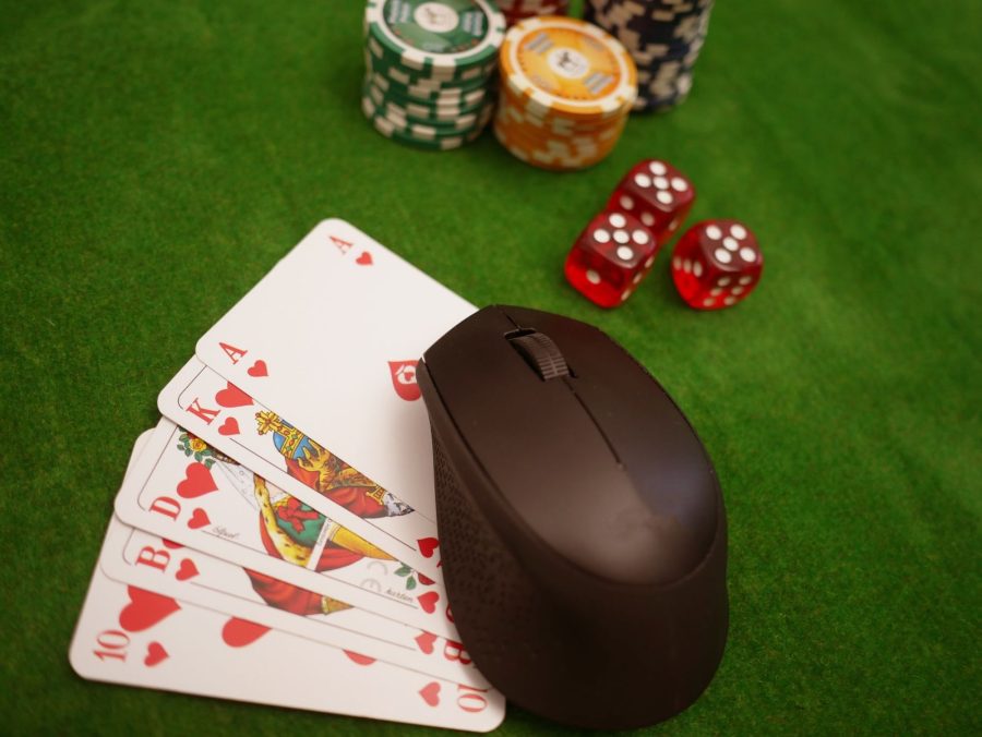 Online Gambling Platforms Surge, Live Casinos Stall in Europe
