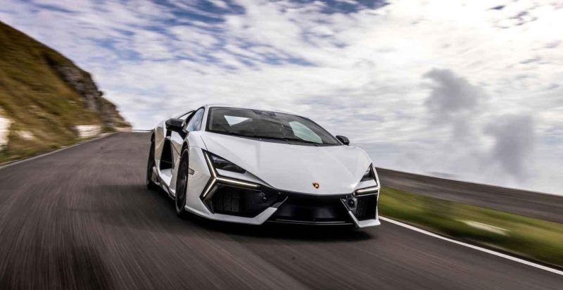 Lamborghini Revuelto